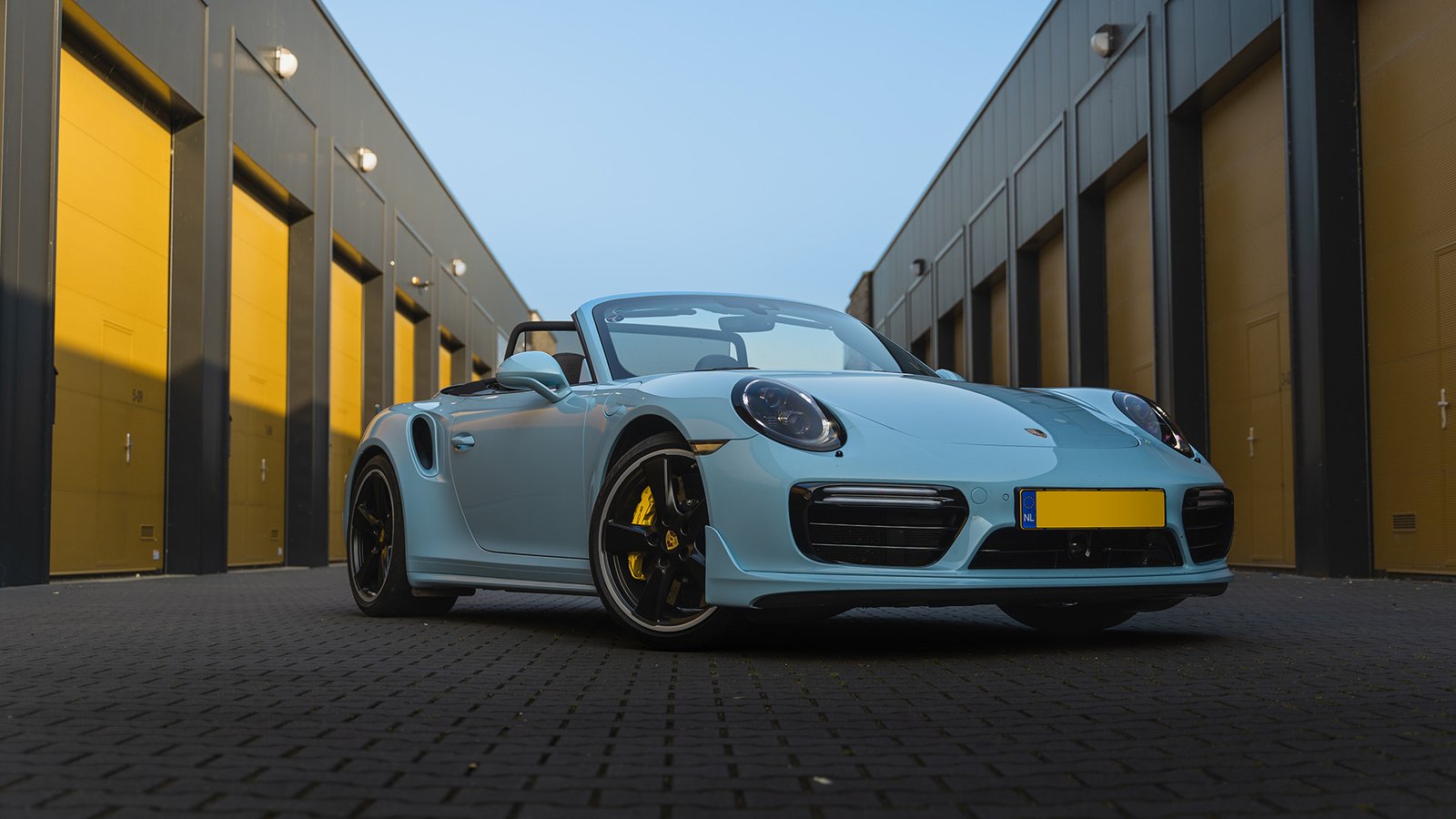 Automotive photography by Dennis Benschop